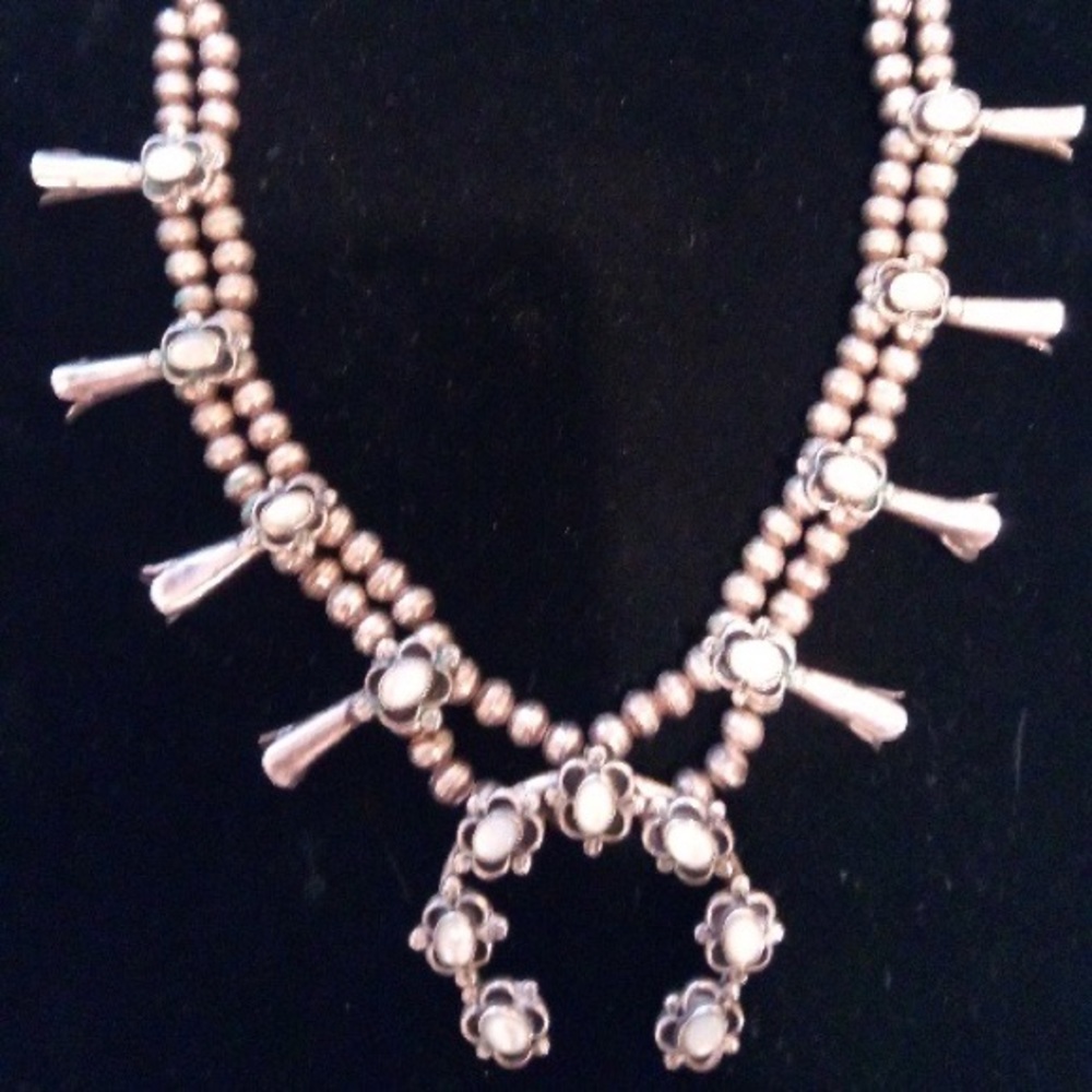 Mother of pearl squash blossom vintage Navajo in excellent condition